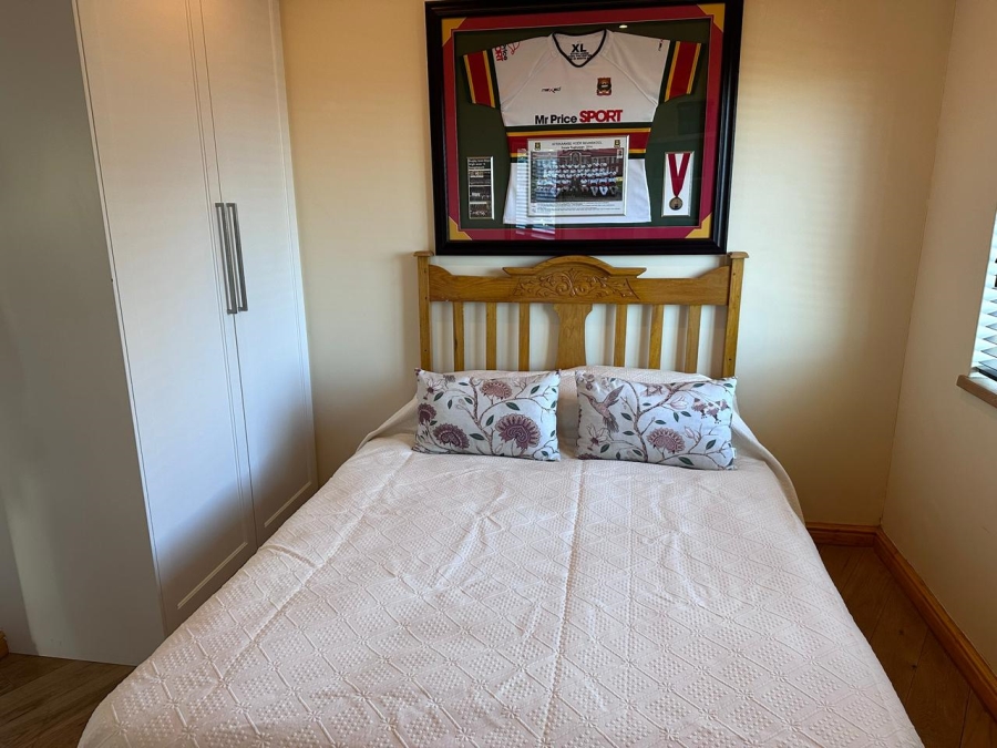 To Let 5 Bedroom Property for Rent in Rome Glen Western Cape